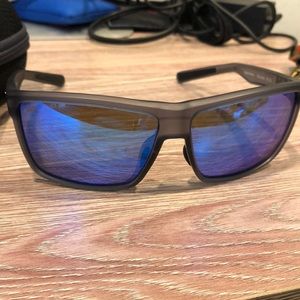 Costa Rinconcito Polarized Sunglasses Blue Mirror